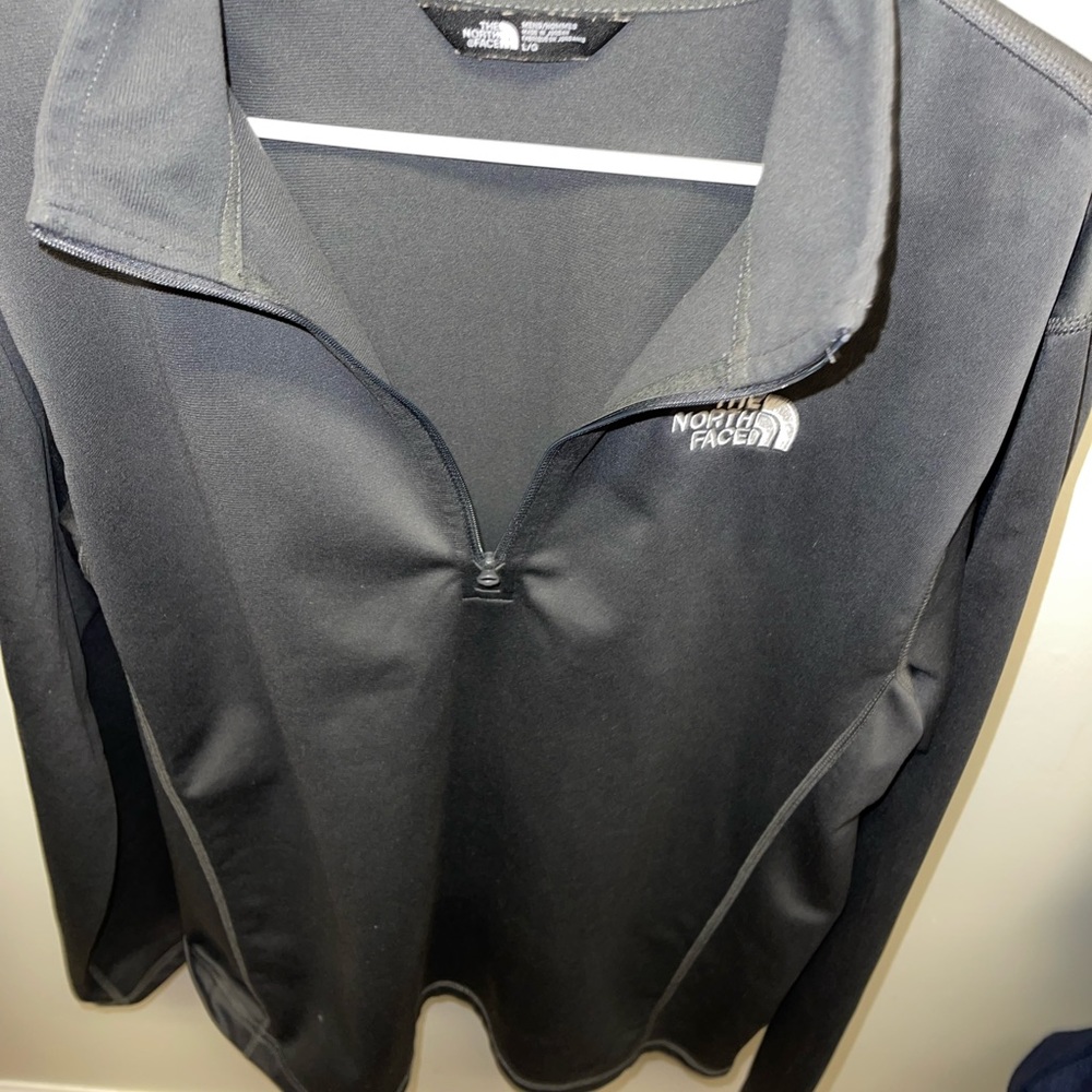 The North Face  Men's Coldgear Fleece 1/2 Zip Pullover. Dark Gray
Size large